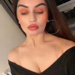 Bir seans evinde Dalaman escort Yankı